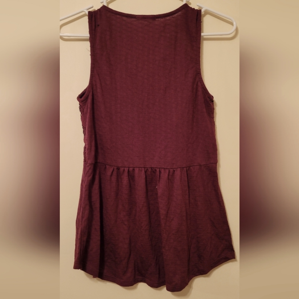 Tank top - Picture 2 of 3